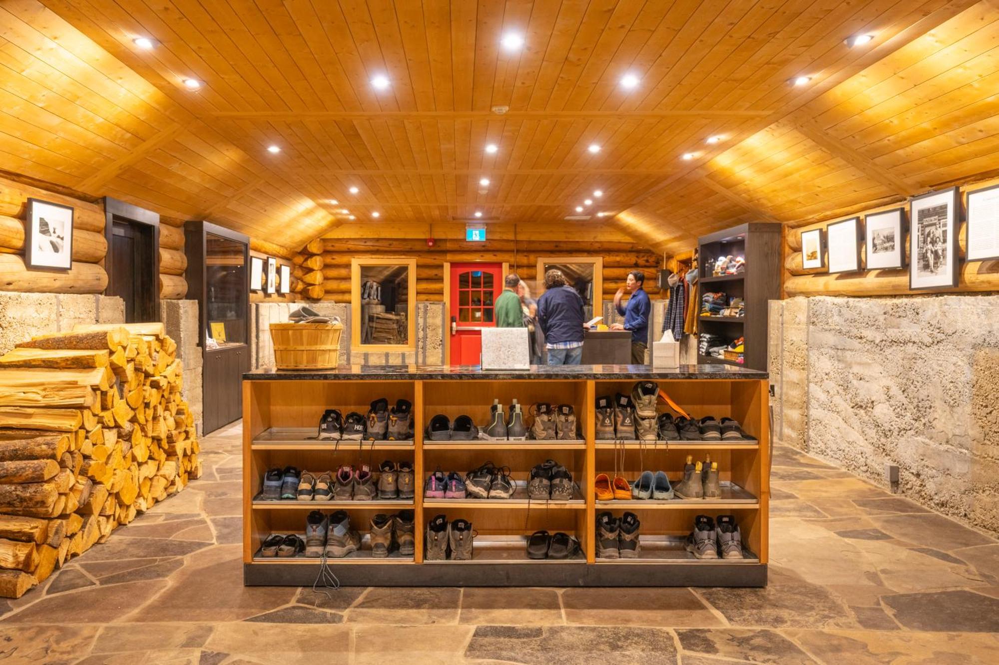 The Lodge At Bow Lake Lake Louise Exterior foto