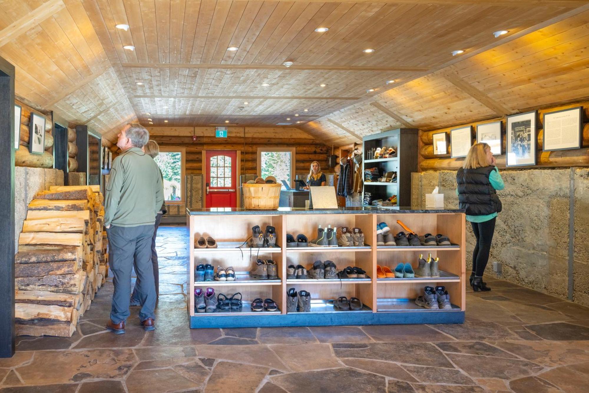 The Lodge At Bow Lake Lake Louise Exterior foto